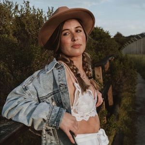 Gray Women Belt Buckle Fedora Hat